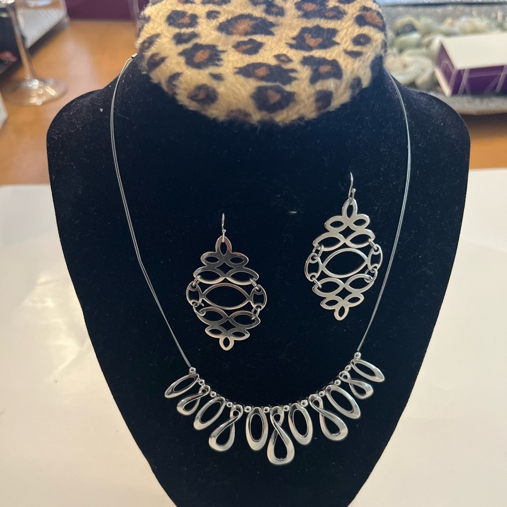 Silver Necklace Set